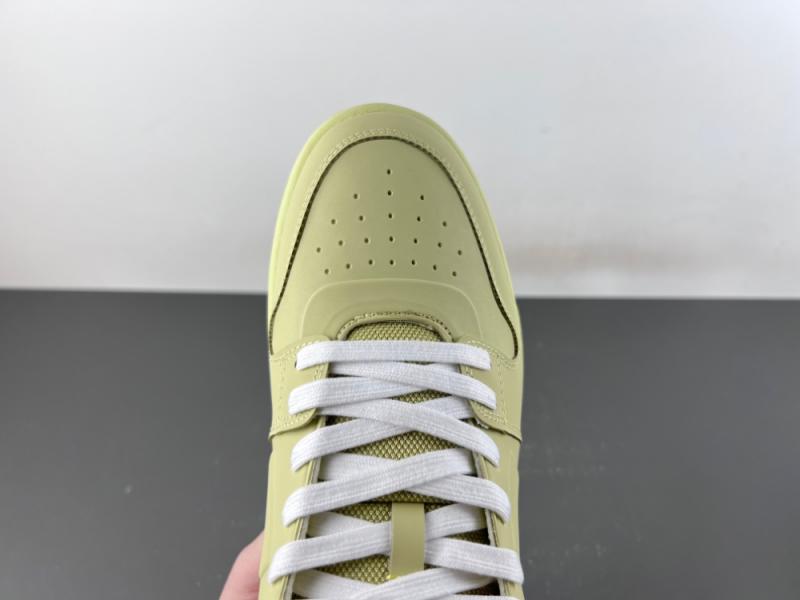 OFF-WHITE，Out Of Office