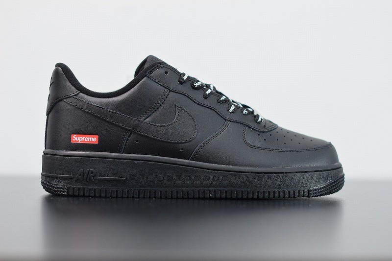 Nike Air Force 1 Low Supreme Black