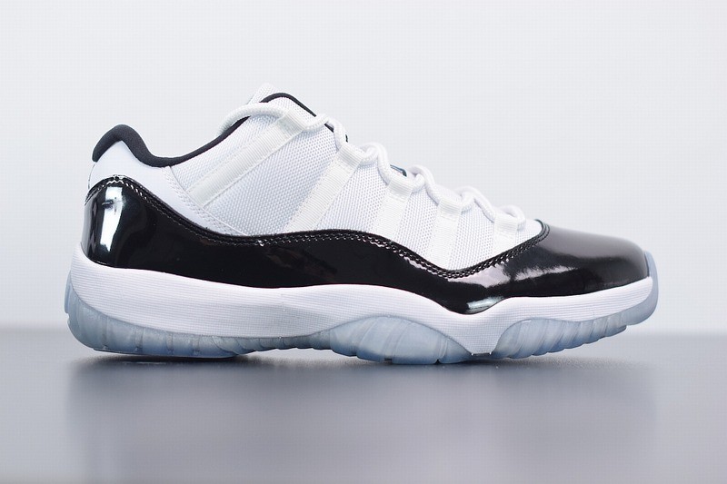 Jordan 11 Retro Low Concord