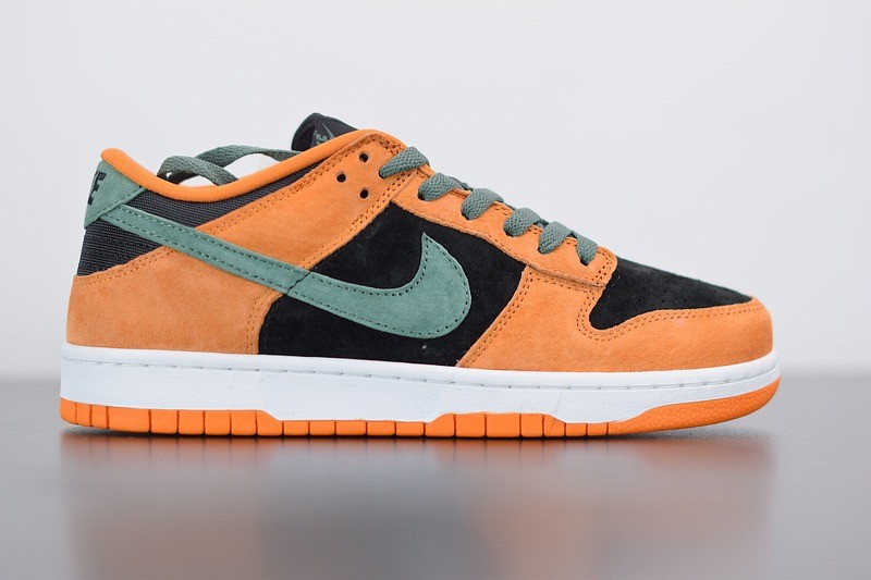 Nike SB Dunk Low SP Ceramic