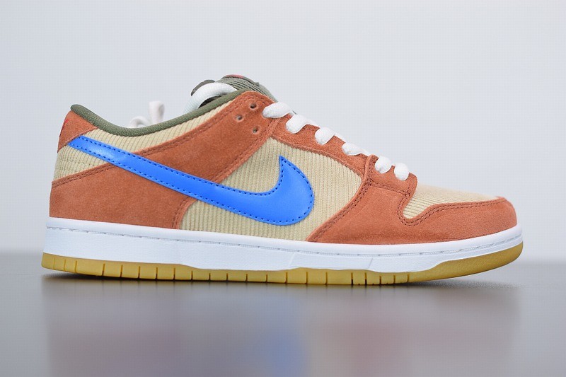 Nike SB Dunk Low Corduroy Dusty Peach