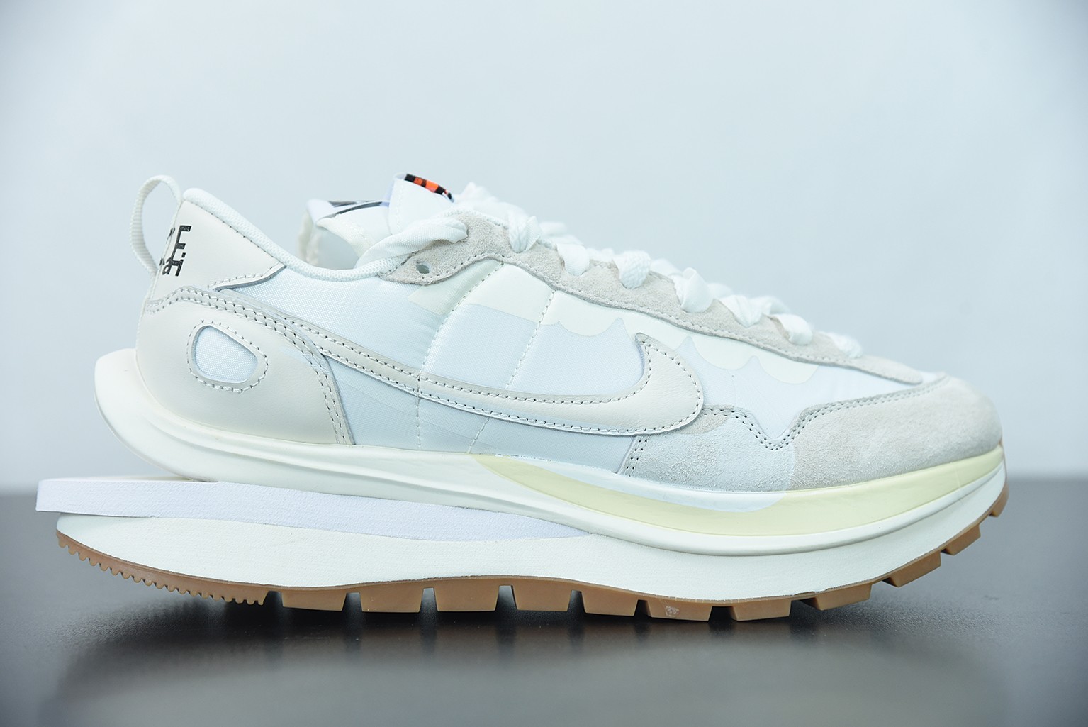 Nike Vaporwaffle sacai Sail Gum