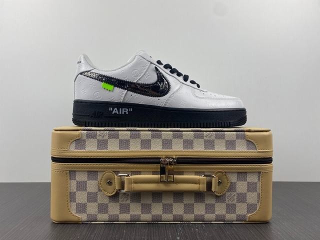 Nike Air Force 1 LV Low