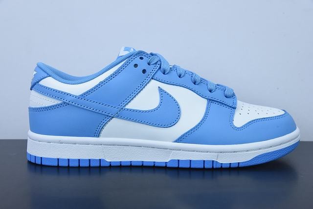 Nike Dunk Low UNC (2021)