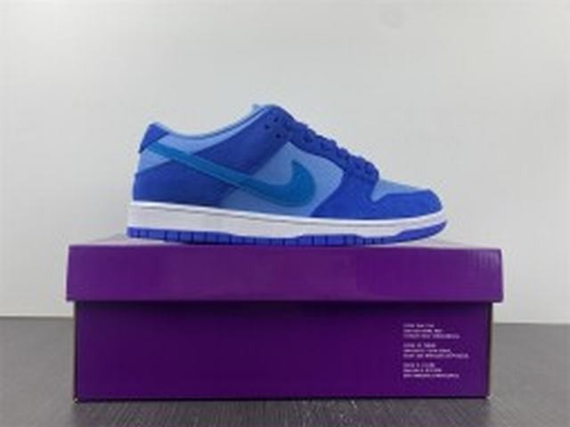  Nike SB Dunk Low Blue Raspberry