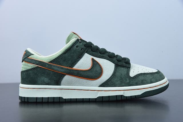  Nk SB Dunk Low