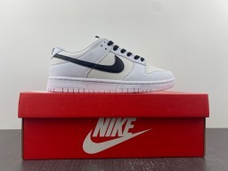 Nike Dunk Low Reverse Panda