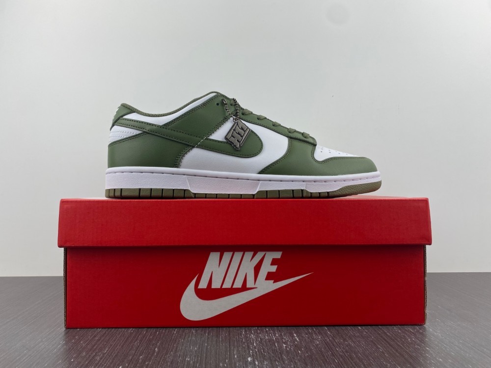 Nike Dunk Low Medium Olive