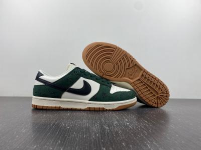 Nike Dunk Low “SKU