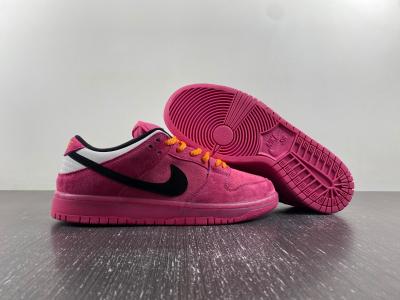 The Powerpuff Girls x Nike SB Dunk Low “Buttercup