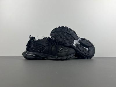 BALENCIAGA Runner、Demna