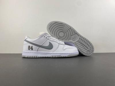Supreme x Nike SB Dunk Low
